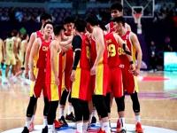 开云体育官方网站-球员在比赛中全力以赴奋力拼搏