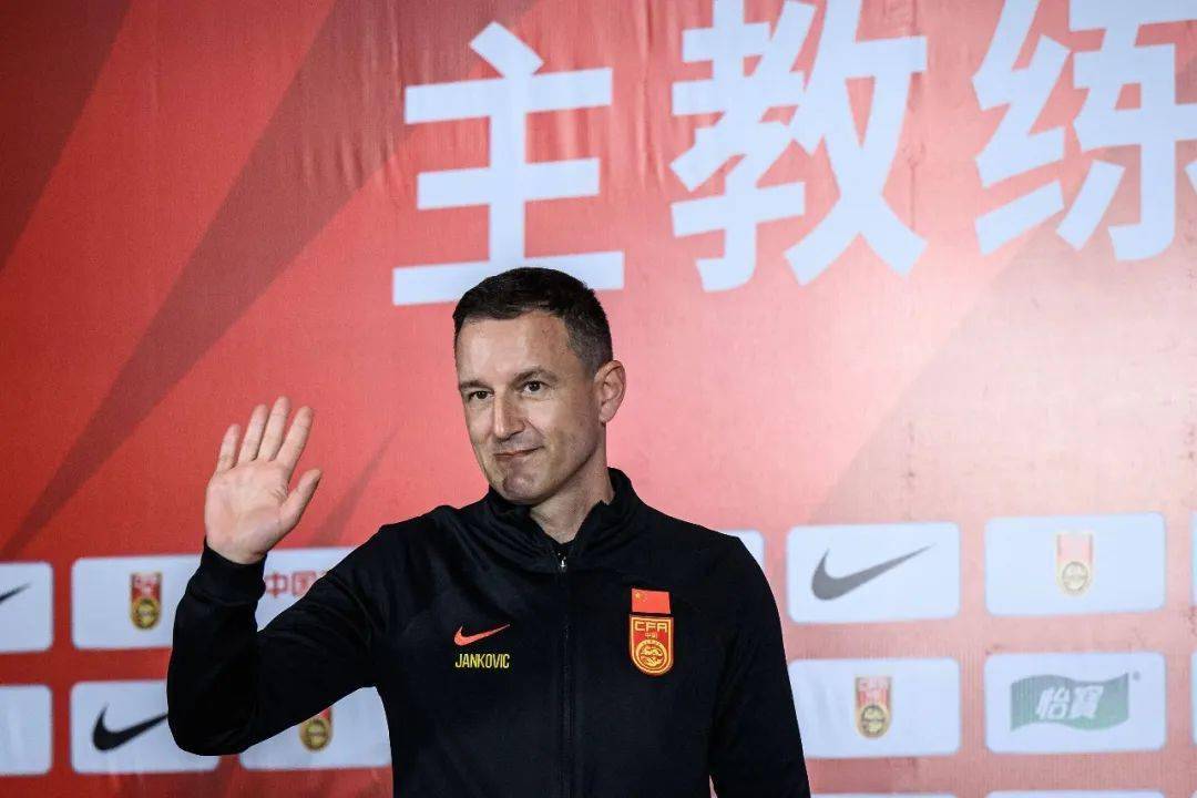 国际足坛名帅纷纷为主教练岗位而战