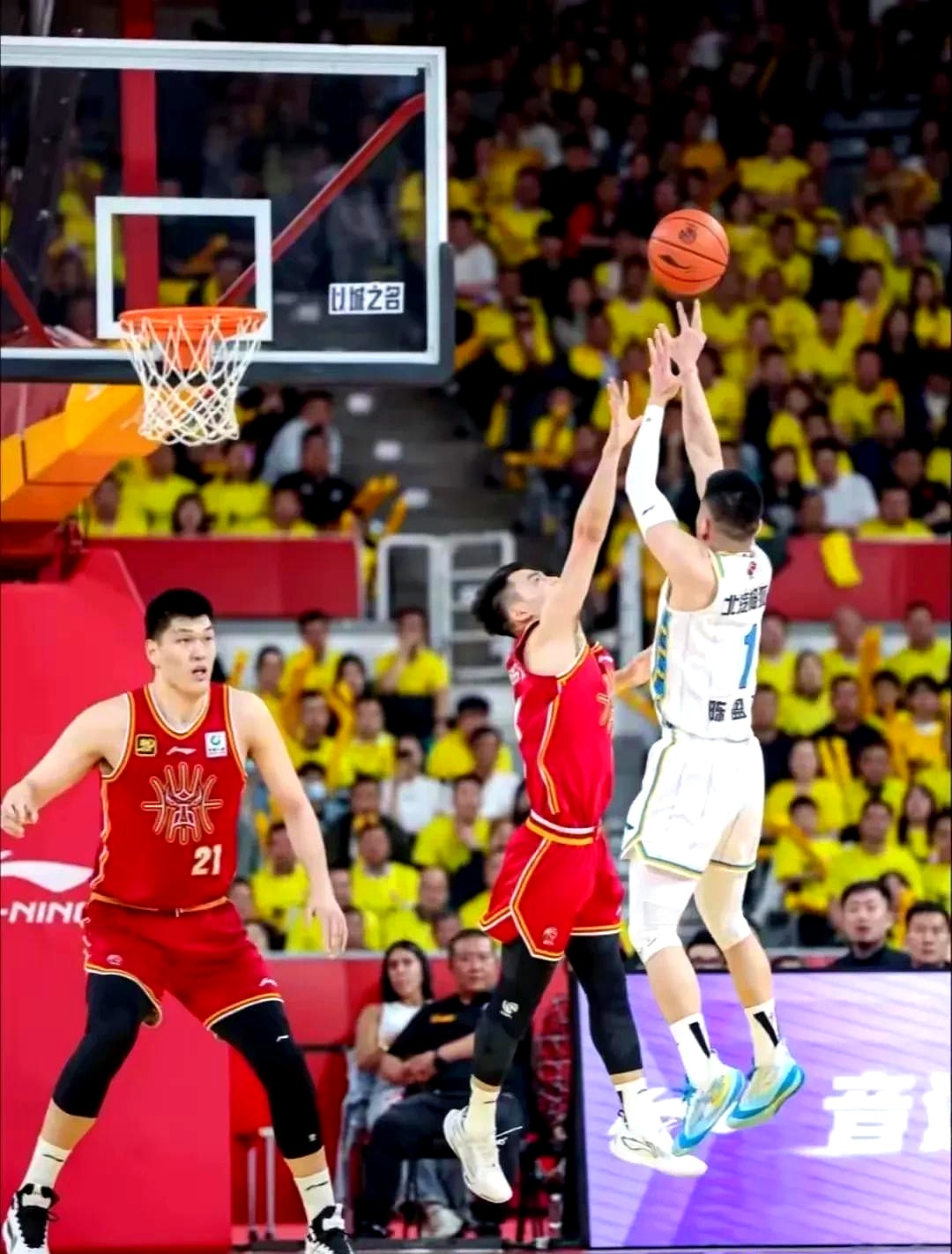 辽宁队遭遇逆境，艰难转变成强势对决