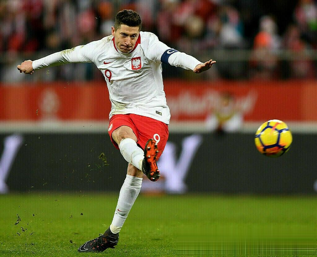 波兰队憾负对手,无缘晋级淘汰赛 波兰队憾负对手,无缘晋级淘汰赛