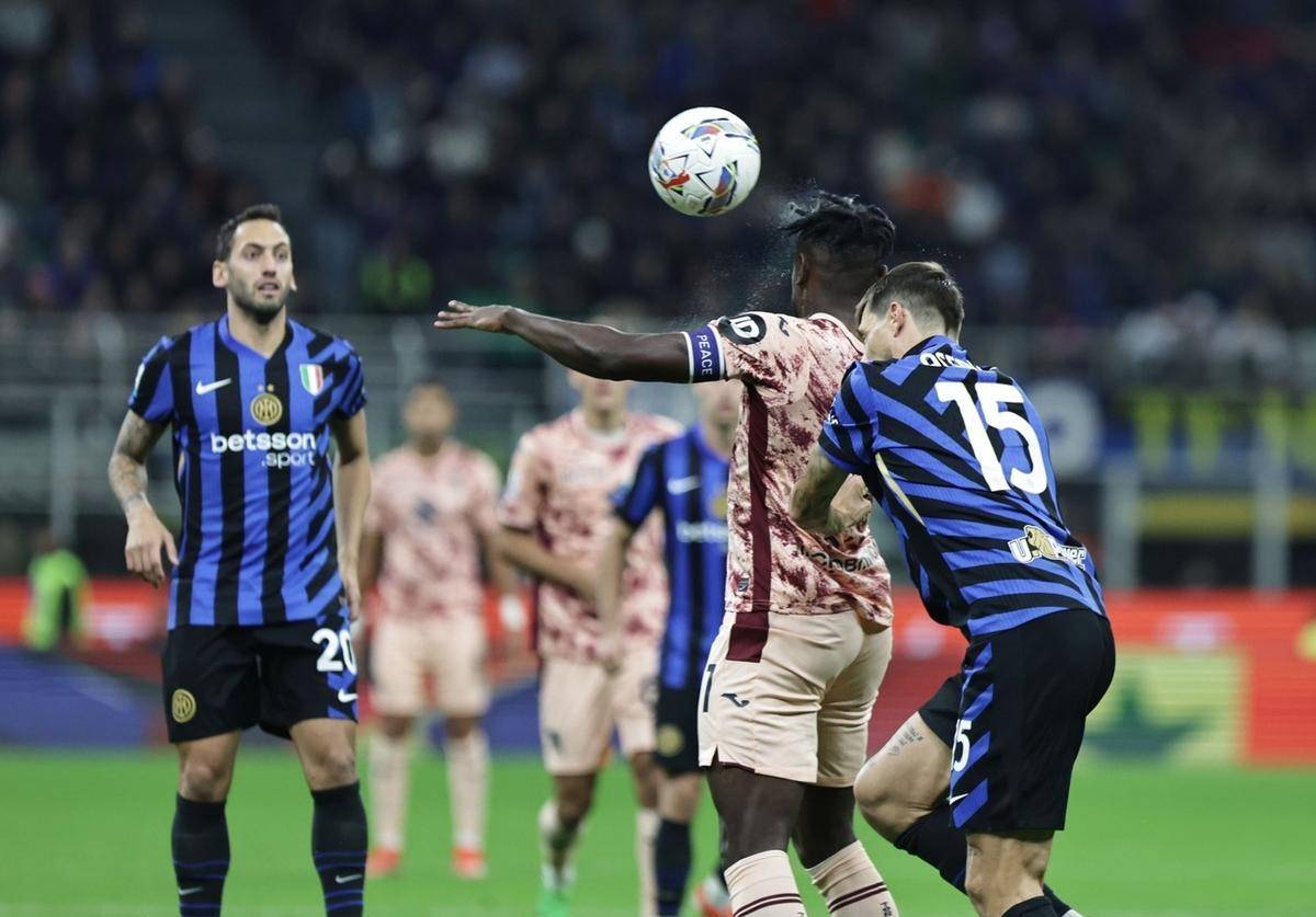 罗马中场发挥稳定，球队客场获胜