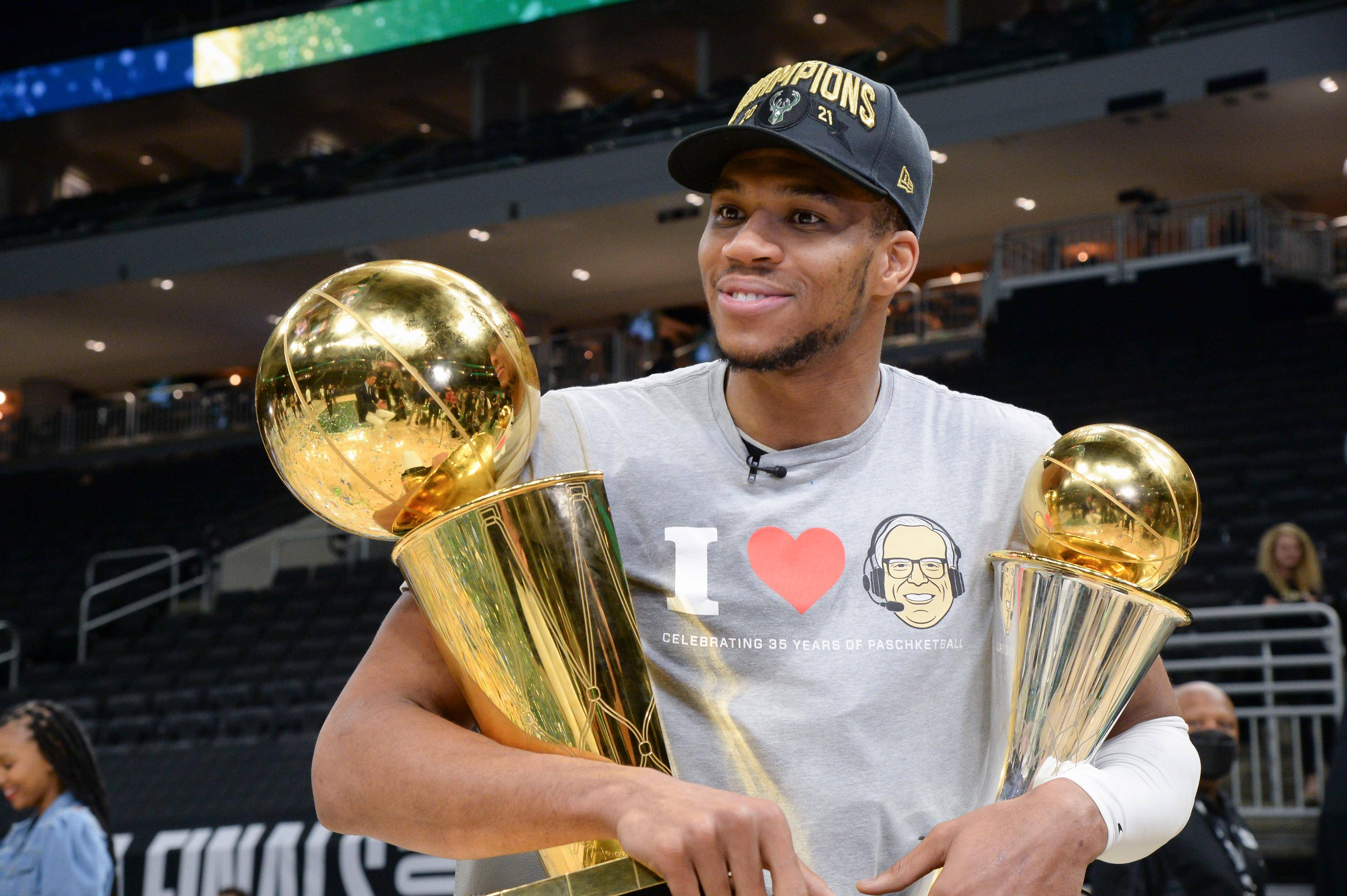 猛龙主场战胜活塞，继续领跑东部