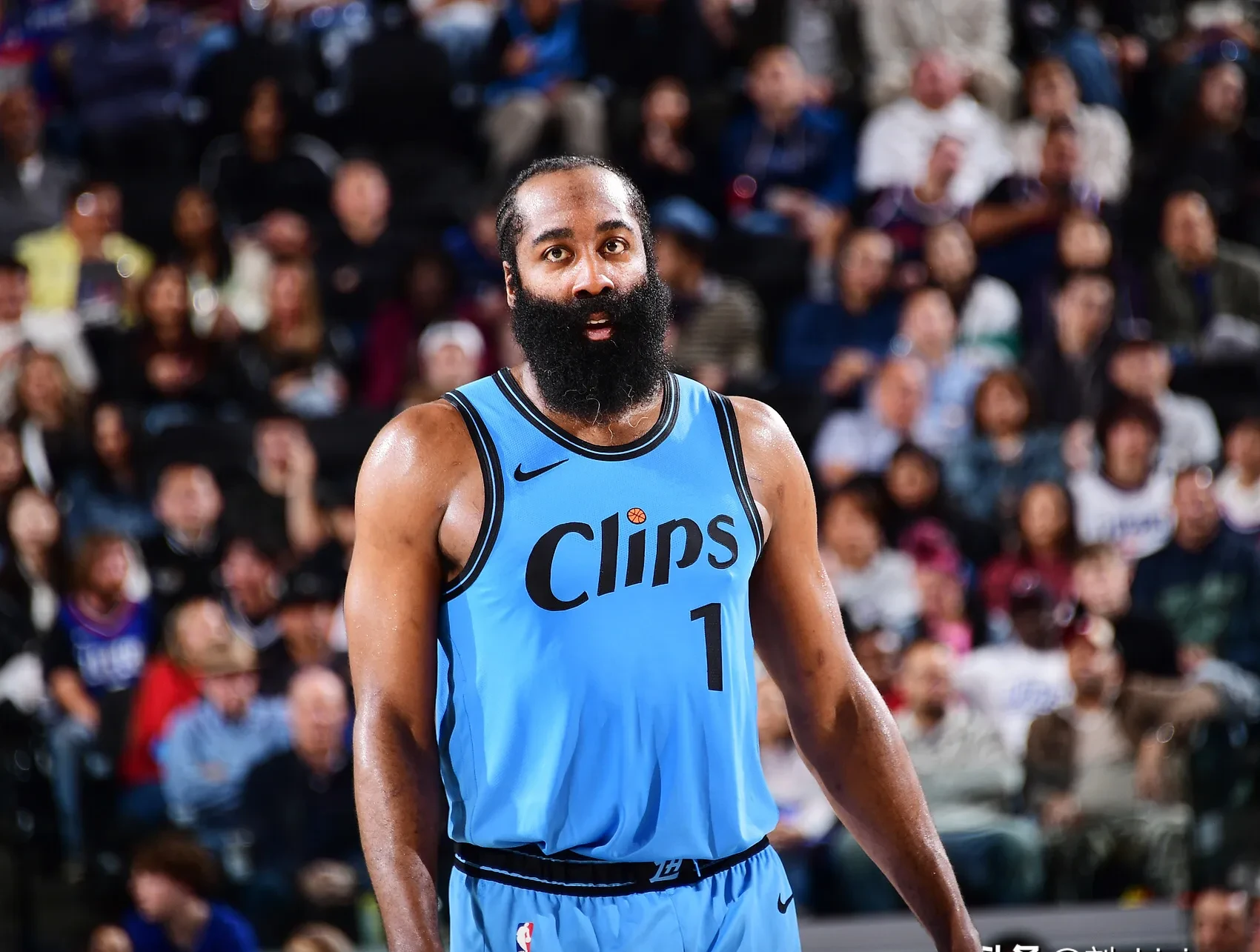 火箭逆袭夺胜独行侠，哈登再现MVP风采的简单介绍