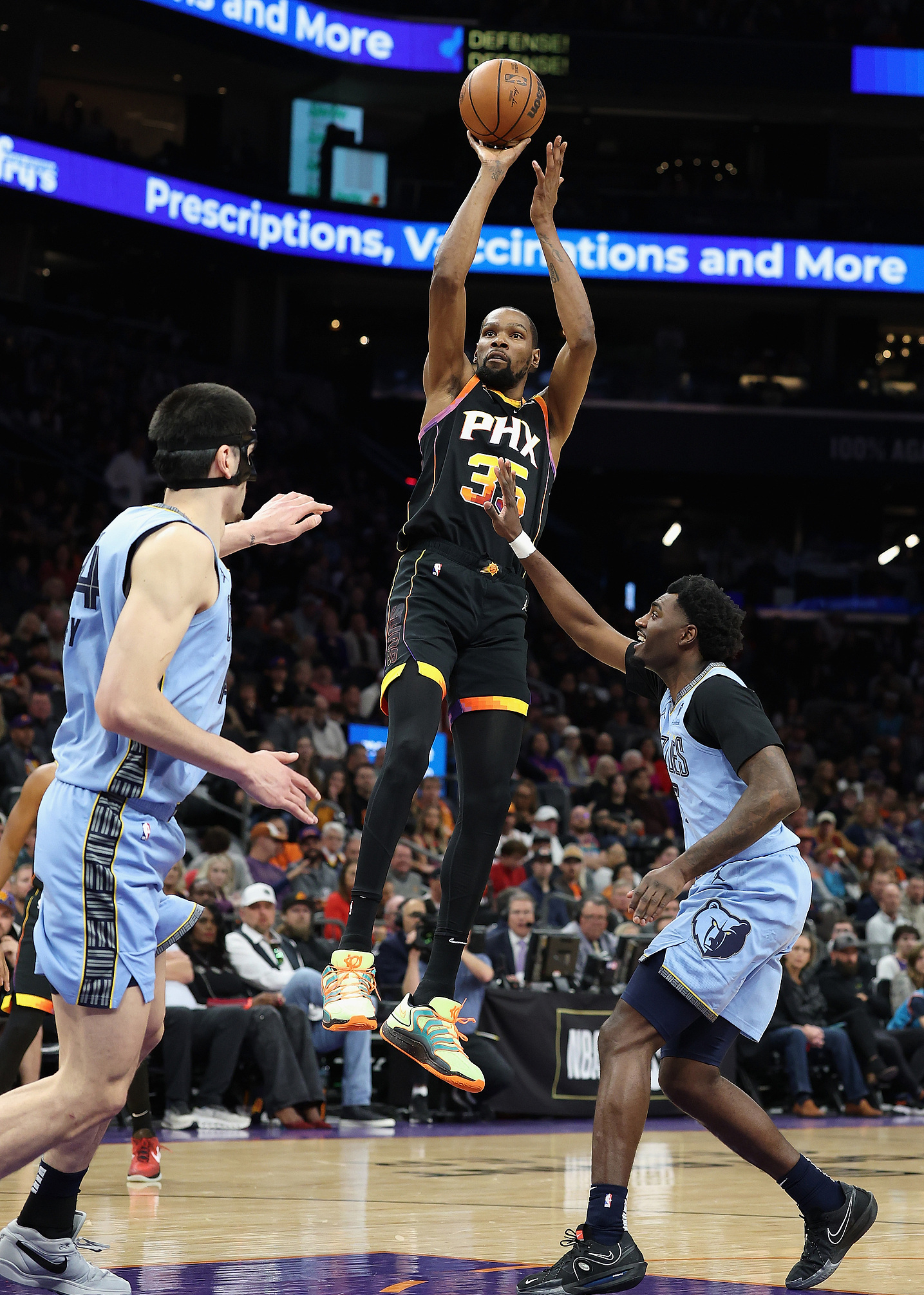 魔术击败灰熊,福尼尔表现出色 魔术击败灰熊,福尼尔表现出色