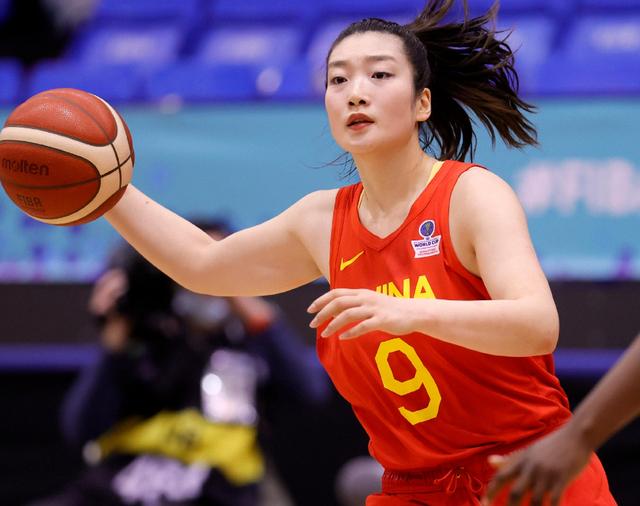 瑞典女篮获得殊荣继续前进