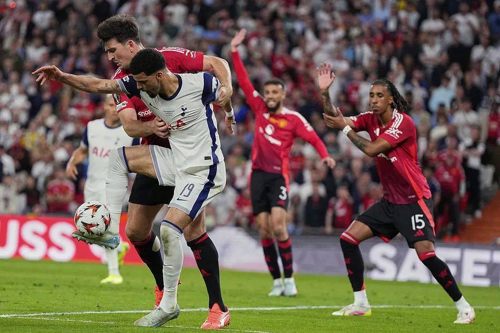 关于曼联客场失利，欧战梦再遥远的信息